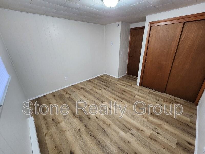 6704 S Honey Creek St #F - Photo 6 of 8