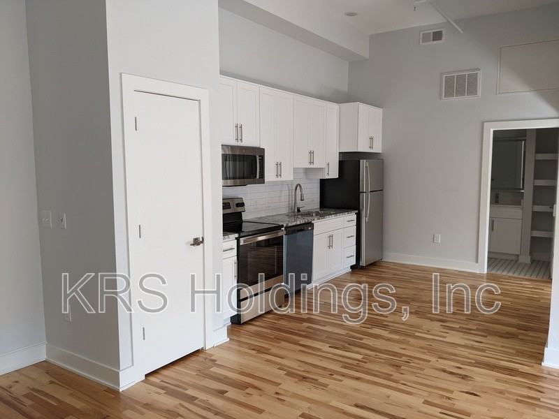 306 N Road St #202 - Photo 4 of 5