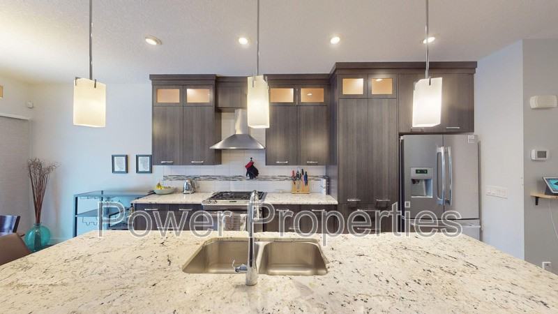 3113 5 St Ne - Photo 7 of 28