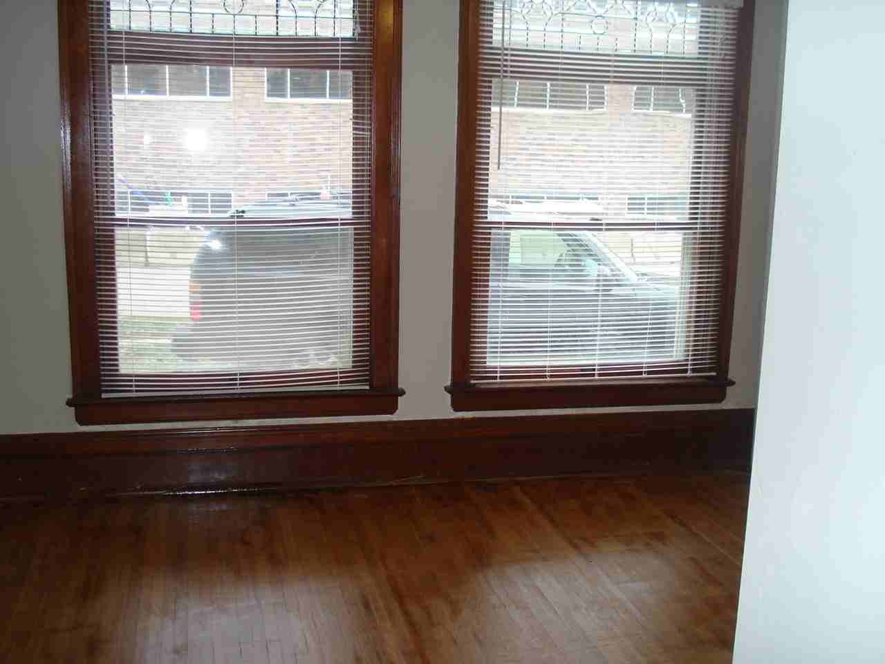 915A, LLC - Photo 7 of 34