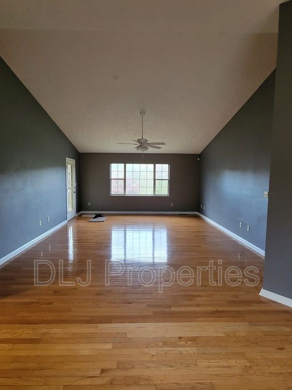 340 Piney Rd - Photo 5 of 12