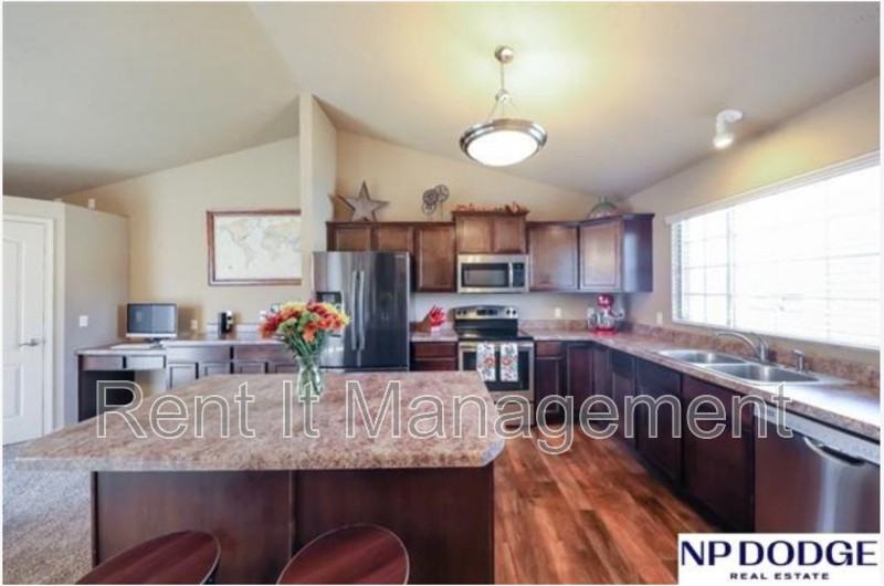 13811 Savenue - Photo 3 of 19