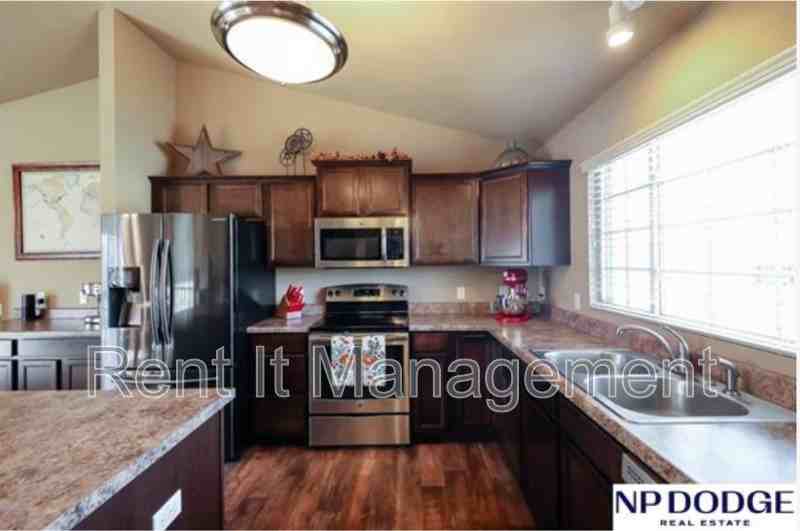 13811 Savenue - Photo 4 of 19