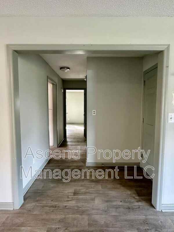 1801 Bailey Ave #B - Photo 3 of 10