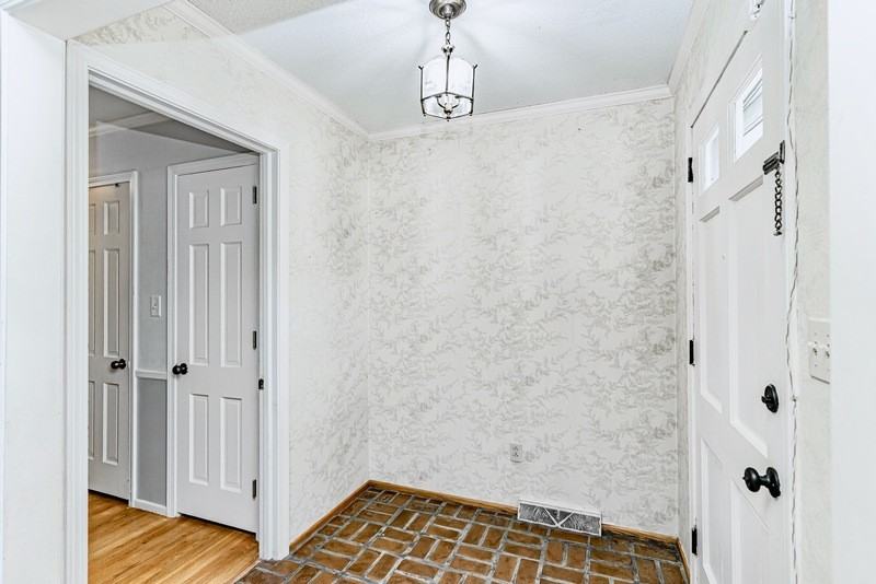 300 Long Forest Cir - Photo 2 of 21