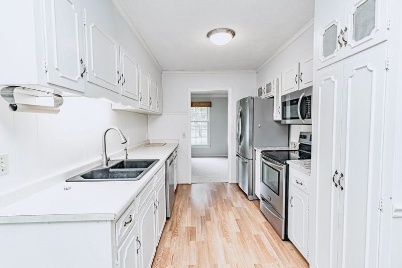 300 Long Forest Cir - Photo 5 of 21