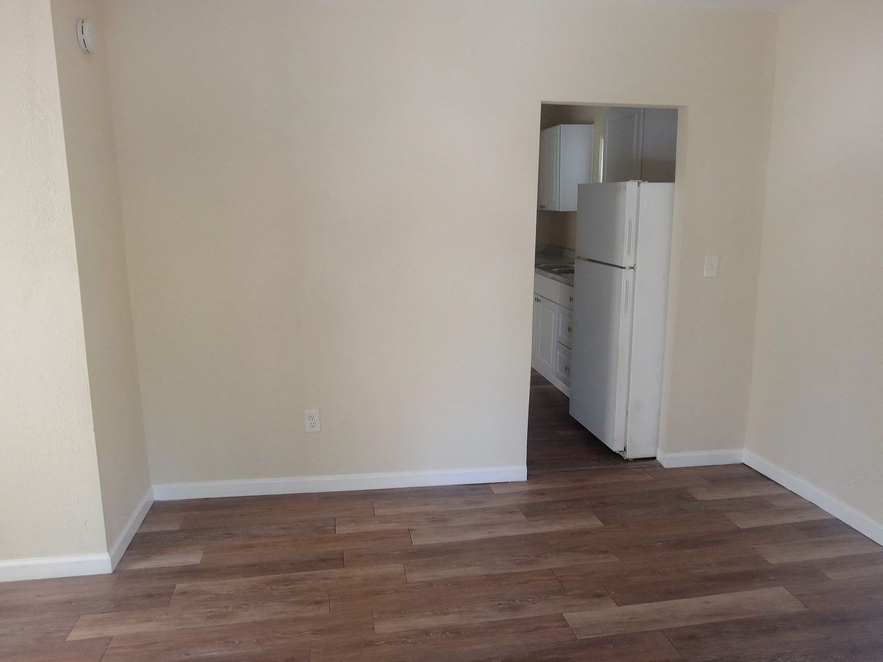 2030 12th Ave S - Photo 5 of 9