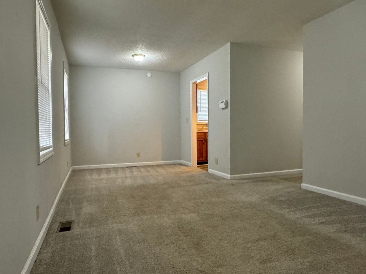1408 East Ave - Photo 3 of 13