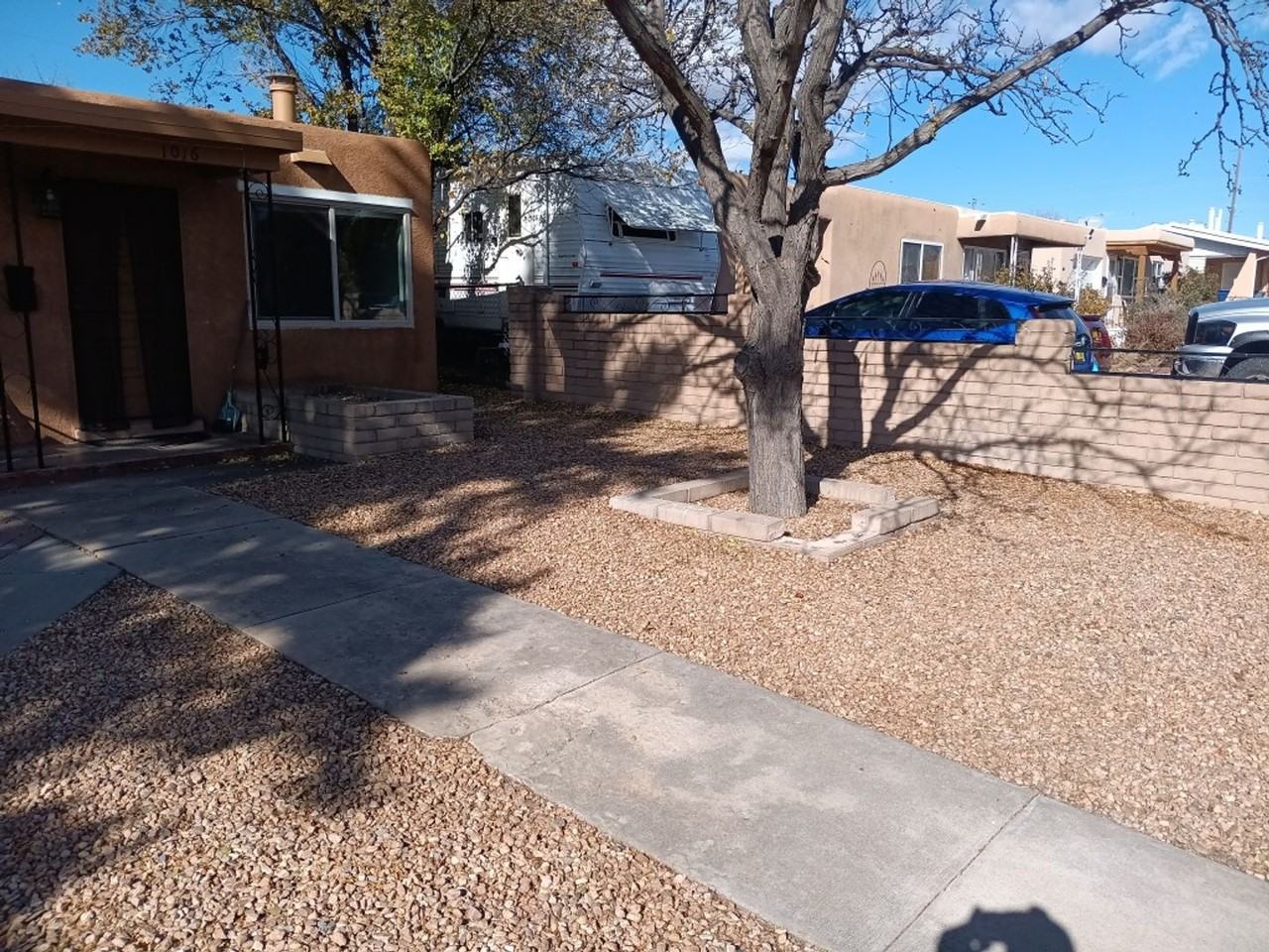 1016 Velarde Rd - Photo 3 of 33