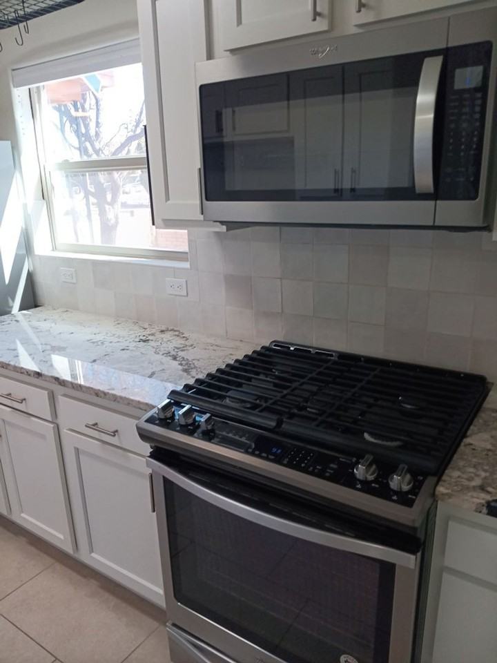 1016 Velarde Rd - Photo 5 of 33