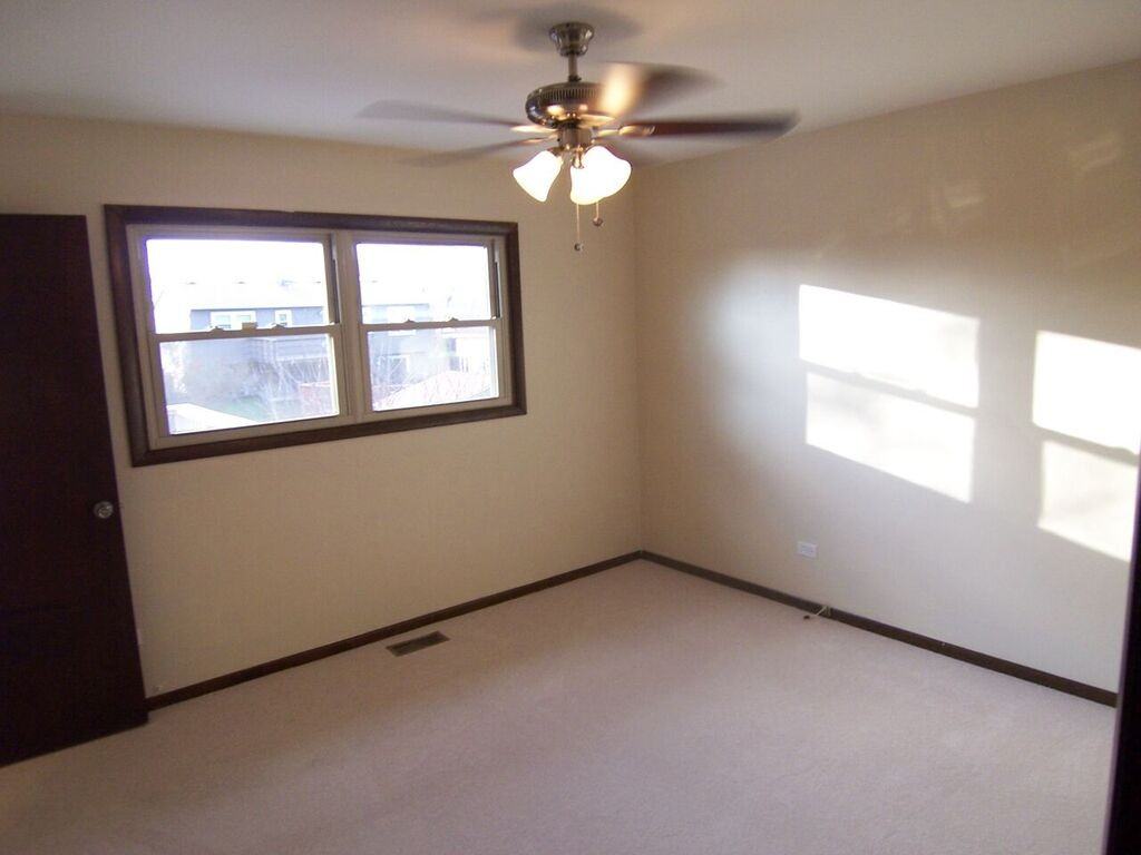 19828 Monterey Ave - Photo 3 of 5