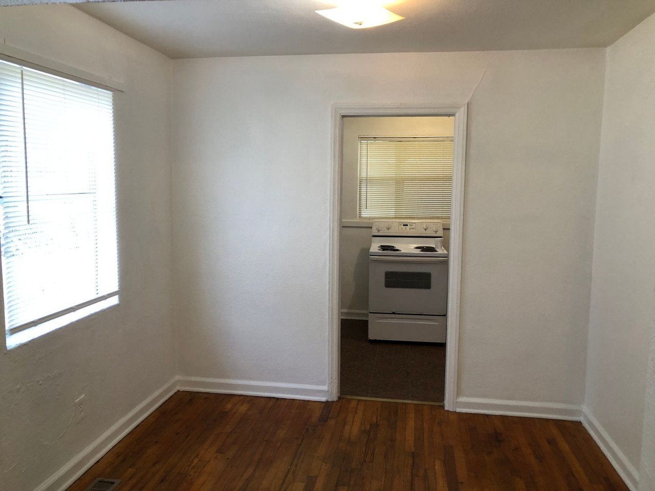 3126 Baker Cir - Photo 3 of 13