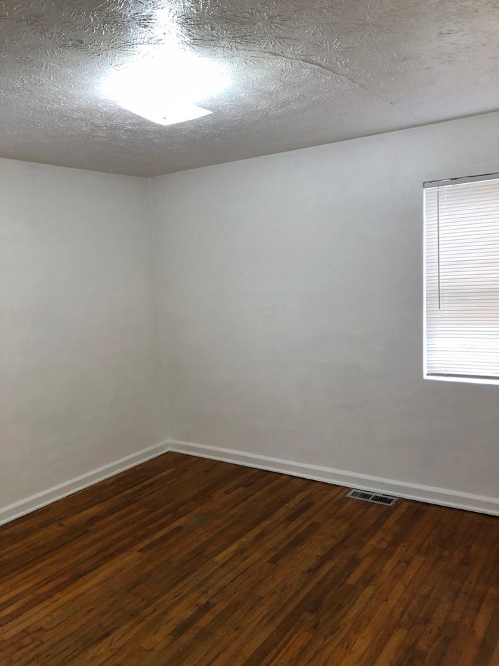 3126 Baker Cir - Photo 5 of 13