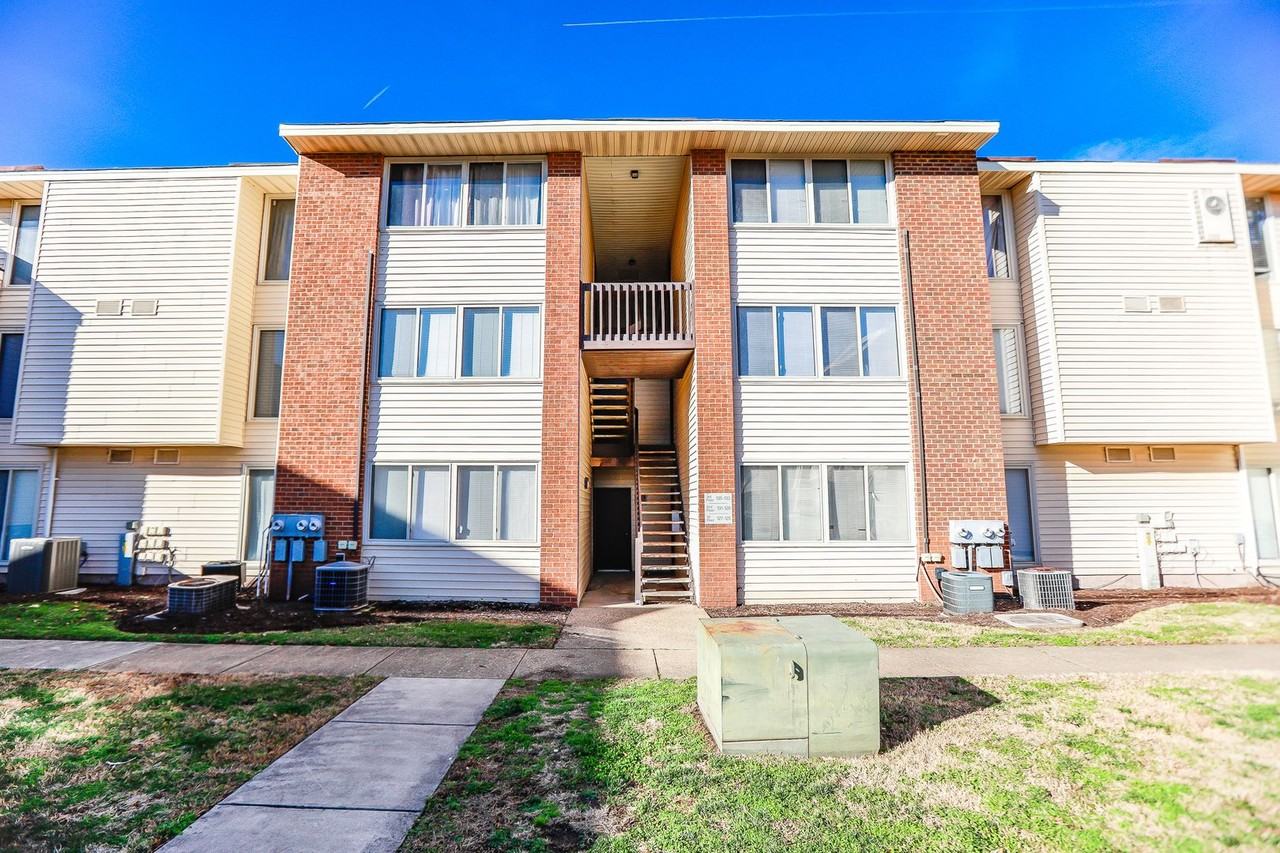 11 Haverford Ct - Photo 2 of 25