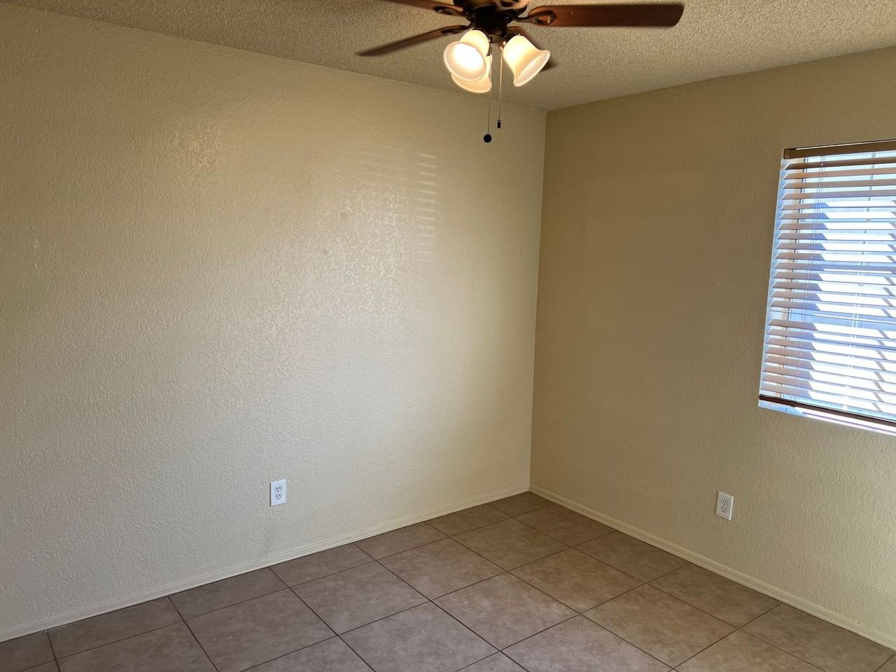 11459 E 26th Pl - Photo 4 of 16