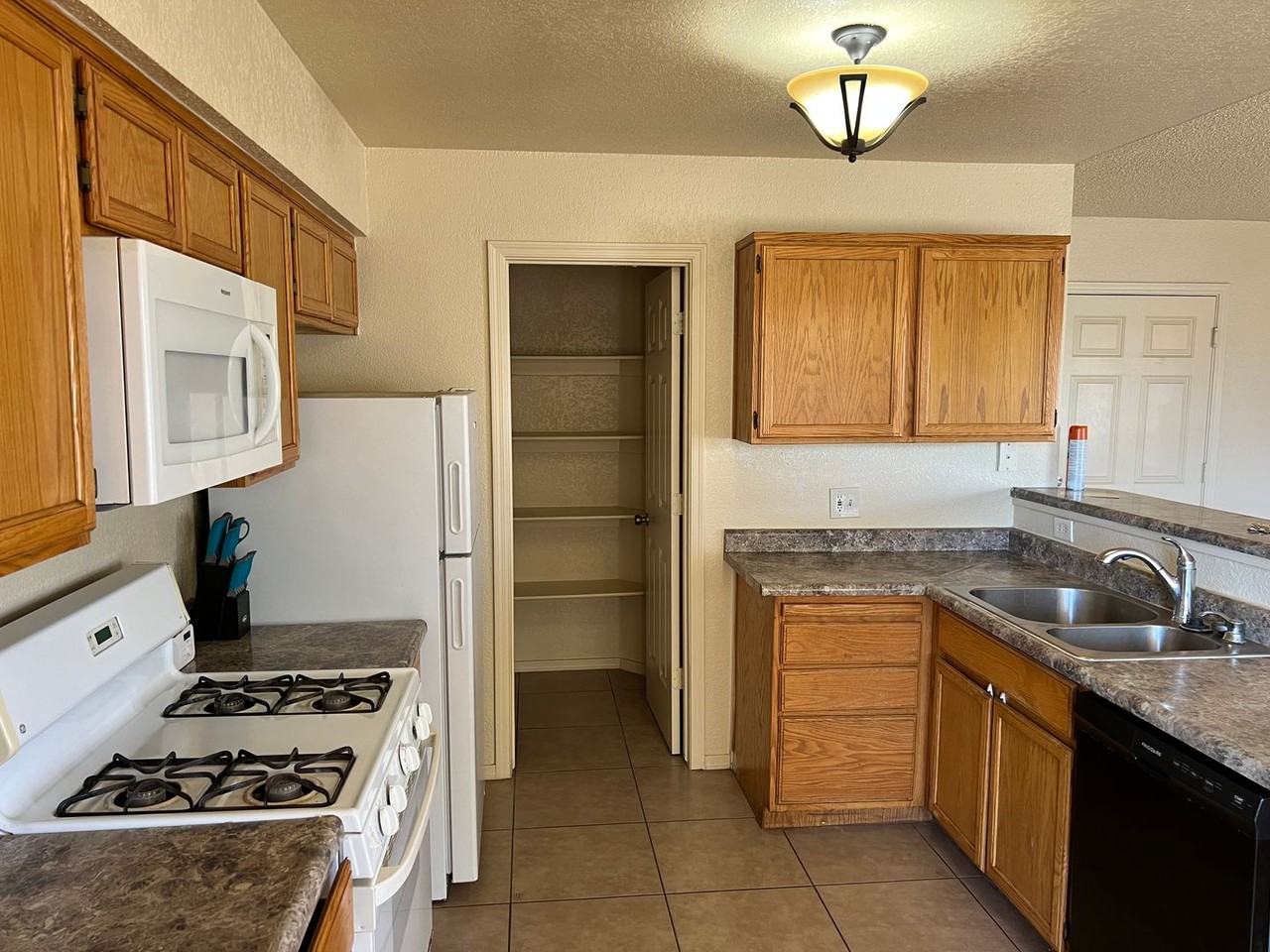 11459 E 26th Pl - Photo 6 of 16