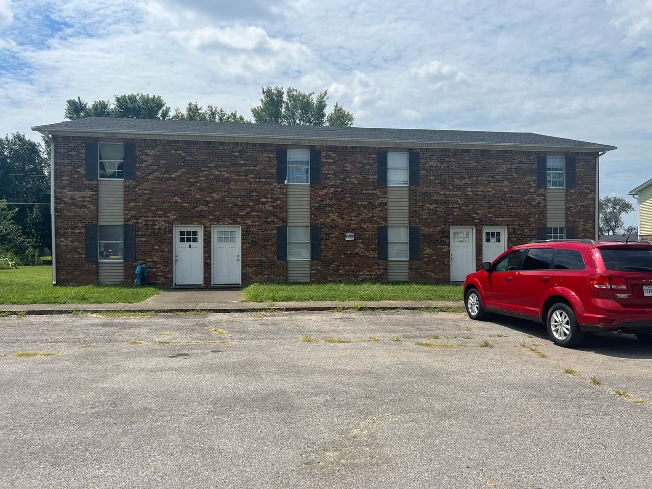 3209 Barnwood Ave - Photo 2 of 12