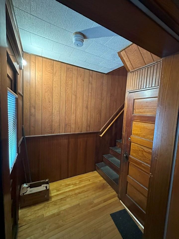 74 Elizabeth St - Photo 3 of 20