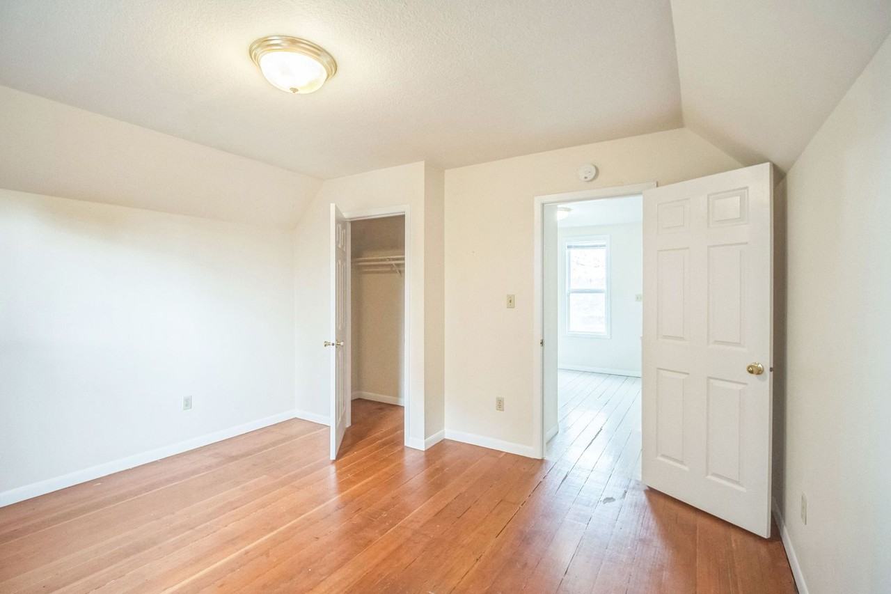 5220 Ne Cornelius Pass Rd - Photo 7 of 31