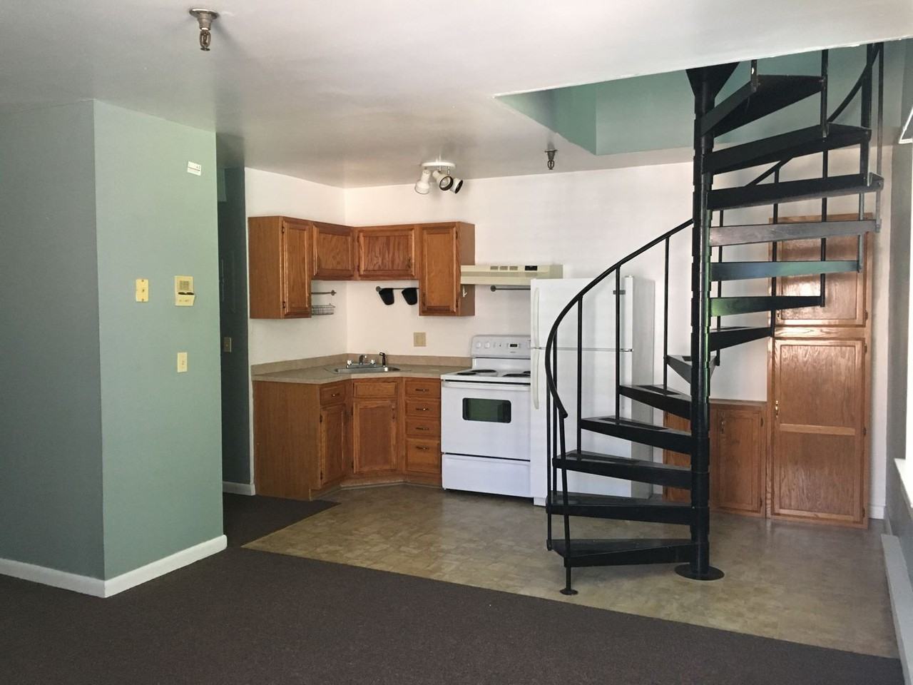 11 Broadway - Photo 4 of 8