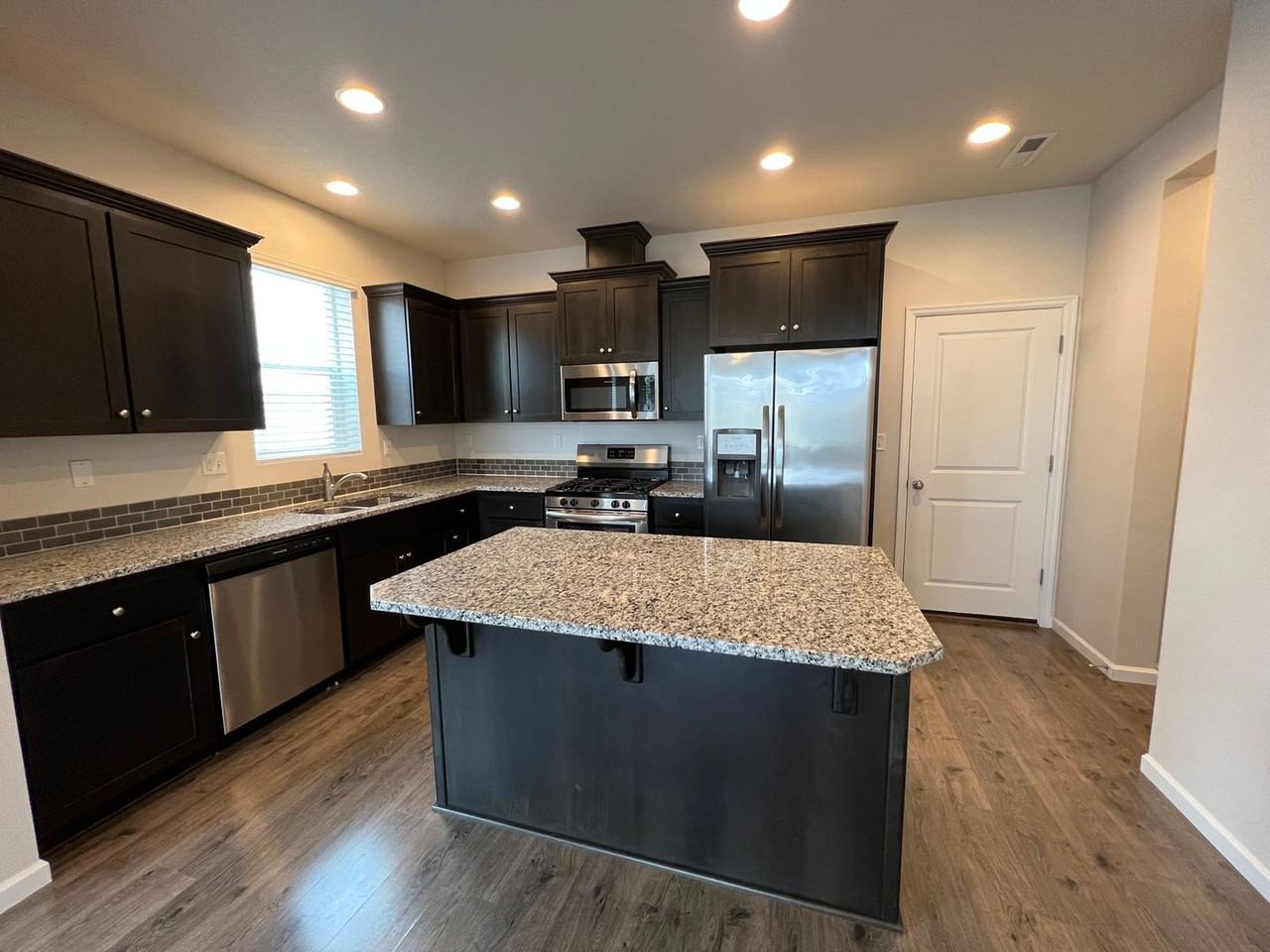 7350 Nw Brugger Rd - Photo 4 of 16