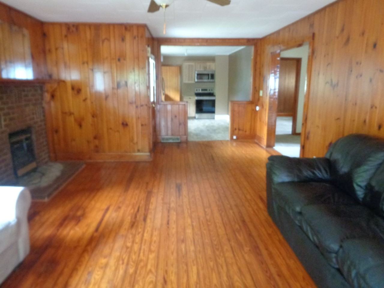 424 Green St - Photo 7 of 30