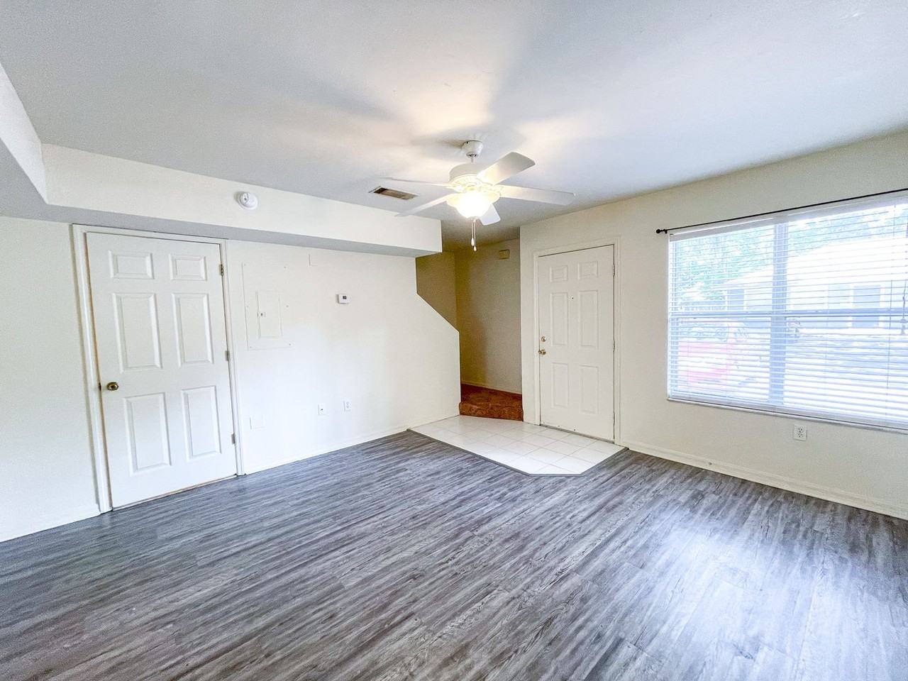 120 Nw 8th St - Photo 4 of 24