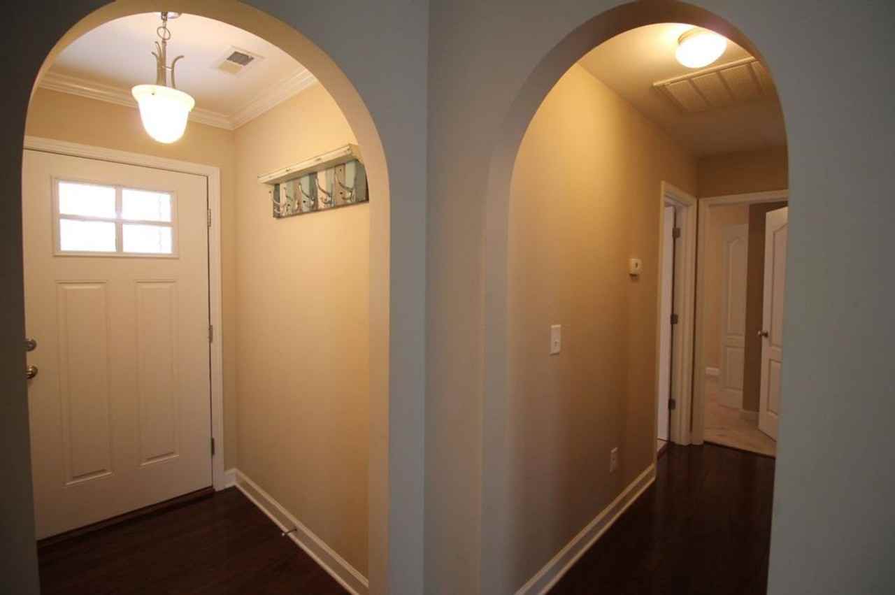 410 Ridgeway Dr - Photo 5 of 25