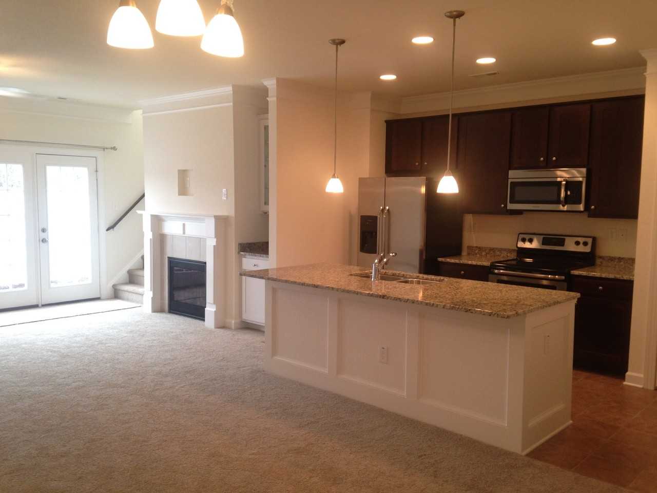 516 Abelia Way - Photo 3 of 31
