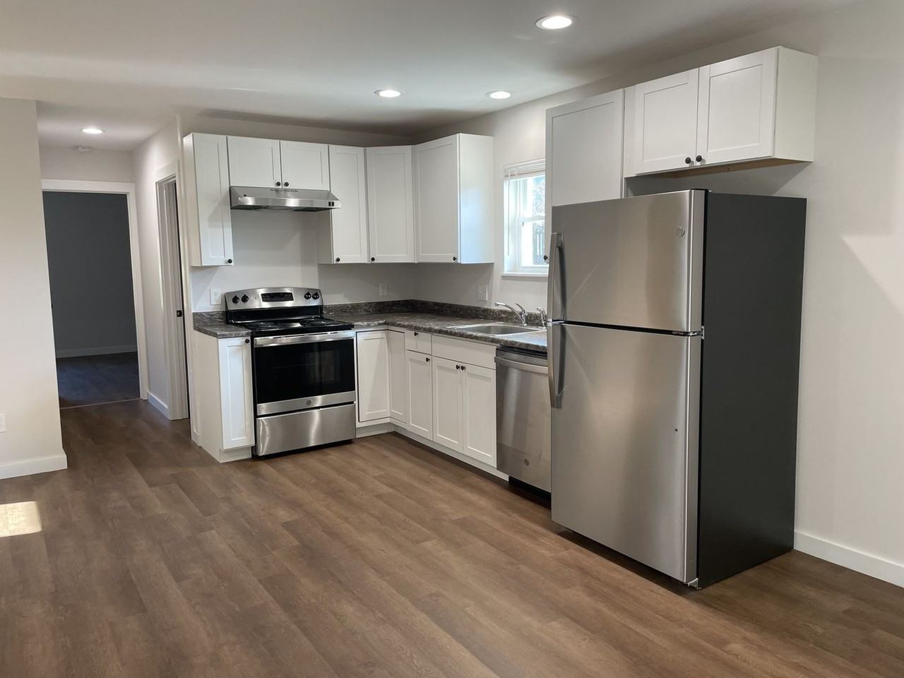 173 Delmar St - Photo 7 of 35