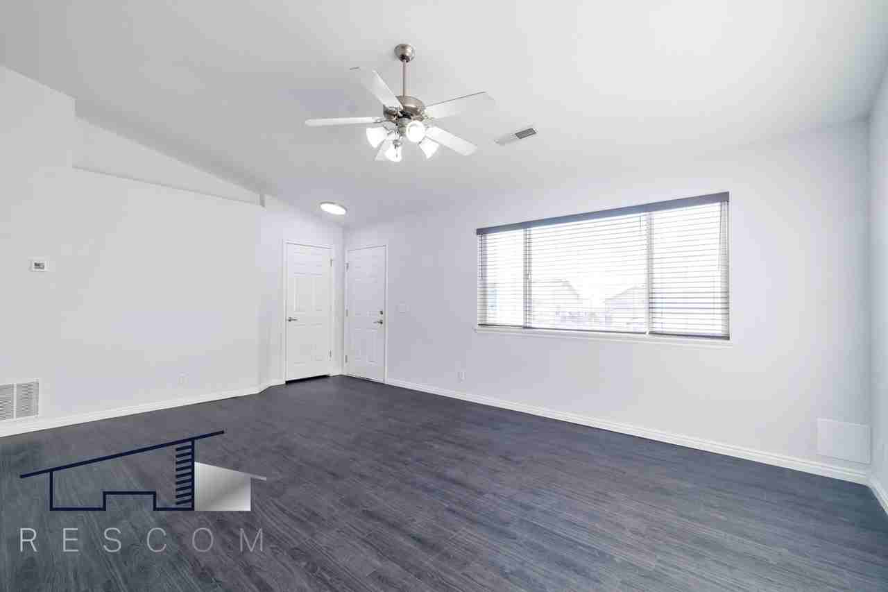 1474 Ogden Peak Cir - Photo 5 of 17