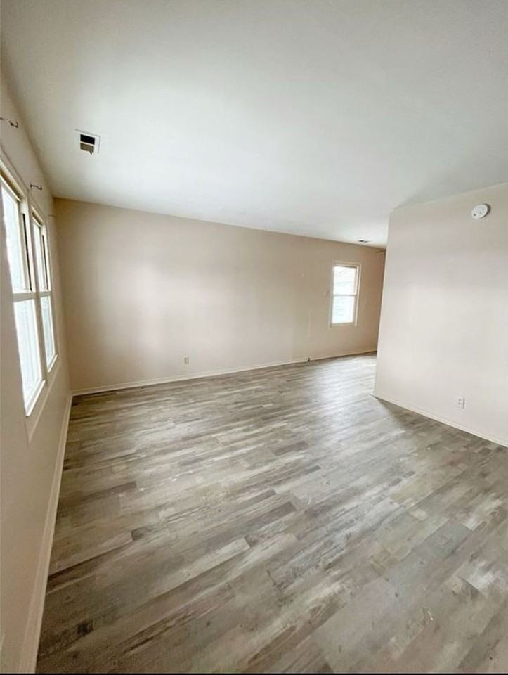 3004 S 18th St - Photo 2 of 11