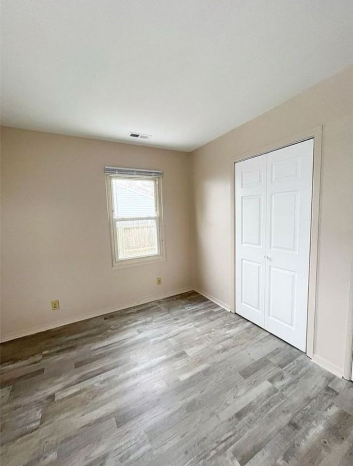 3004 S 18th St - Photo 7 of 11