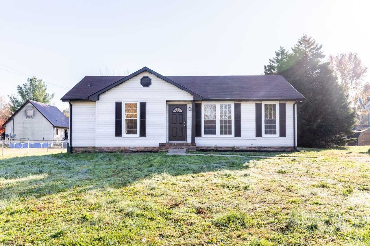 553 Lorie Ln - Photo 2 of 28