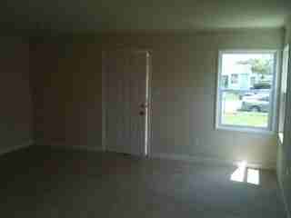 257 S 13th St - Photo 3 of 7