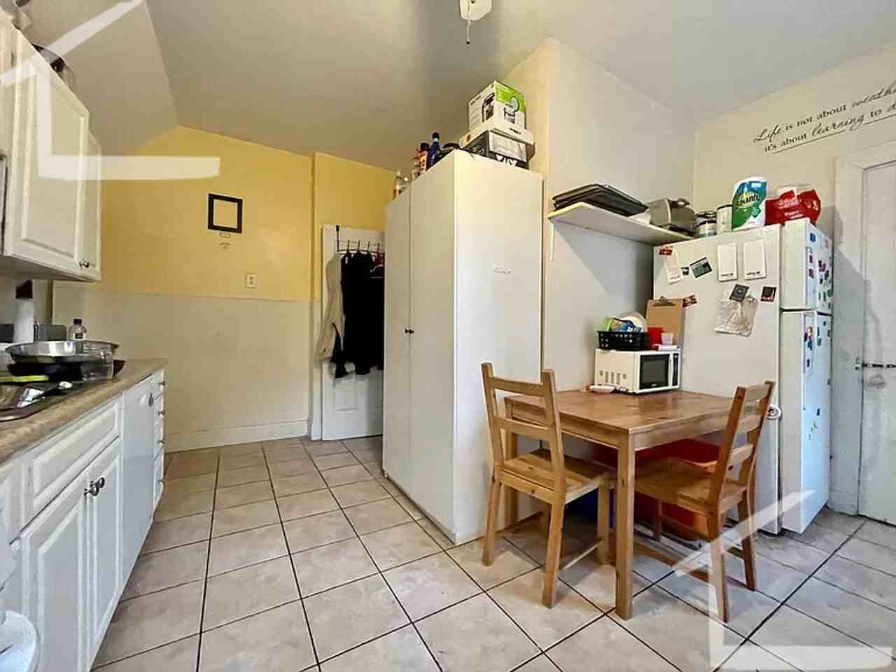 170 Naples Rd - Photo 5 of 6