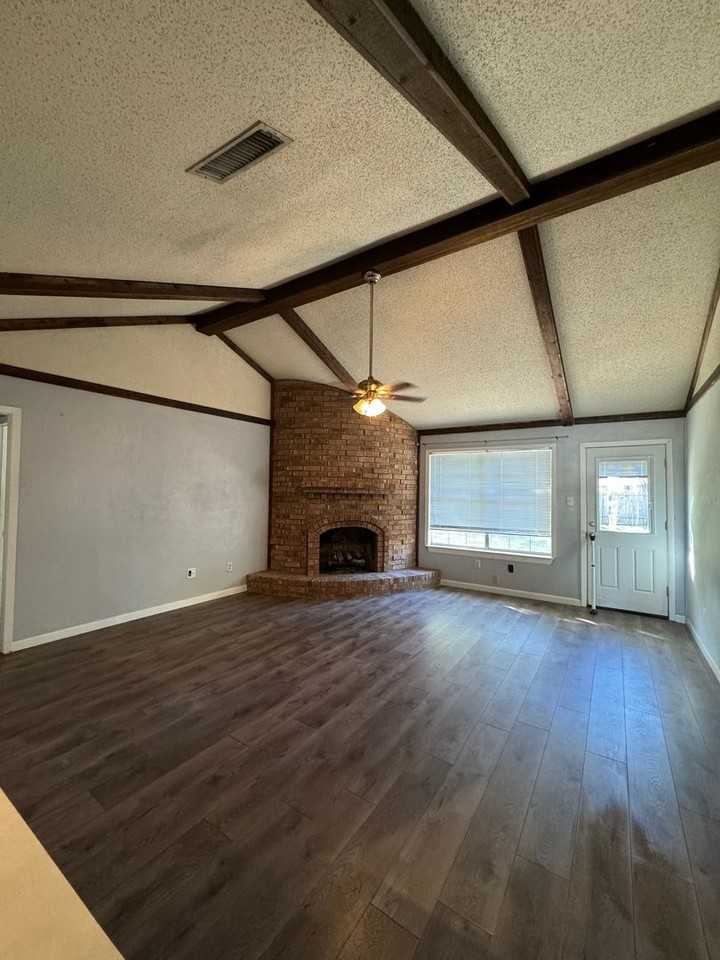 2625 Brown St - Photo 2 of 13