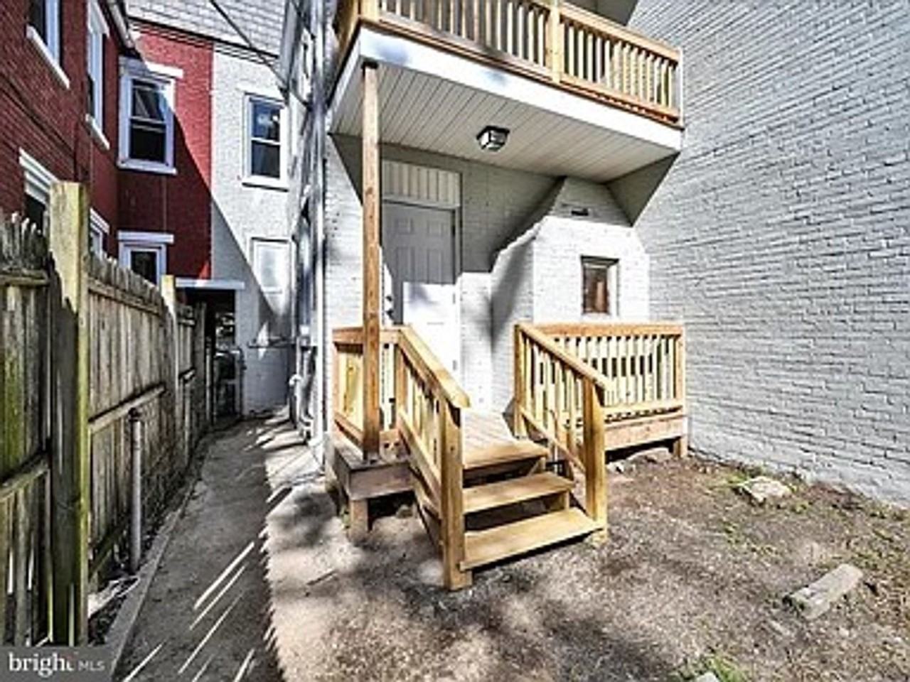 735 S Beaver St - Photo 3 of 25