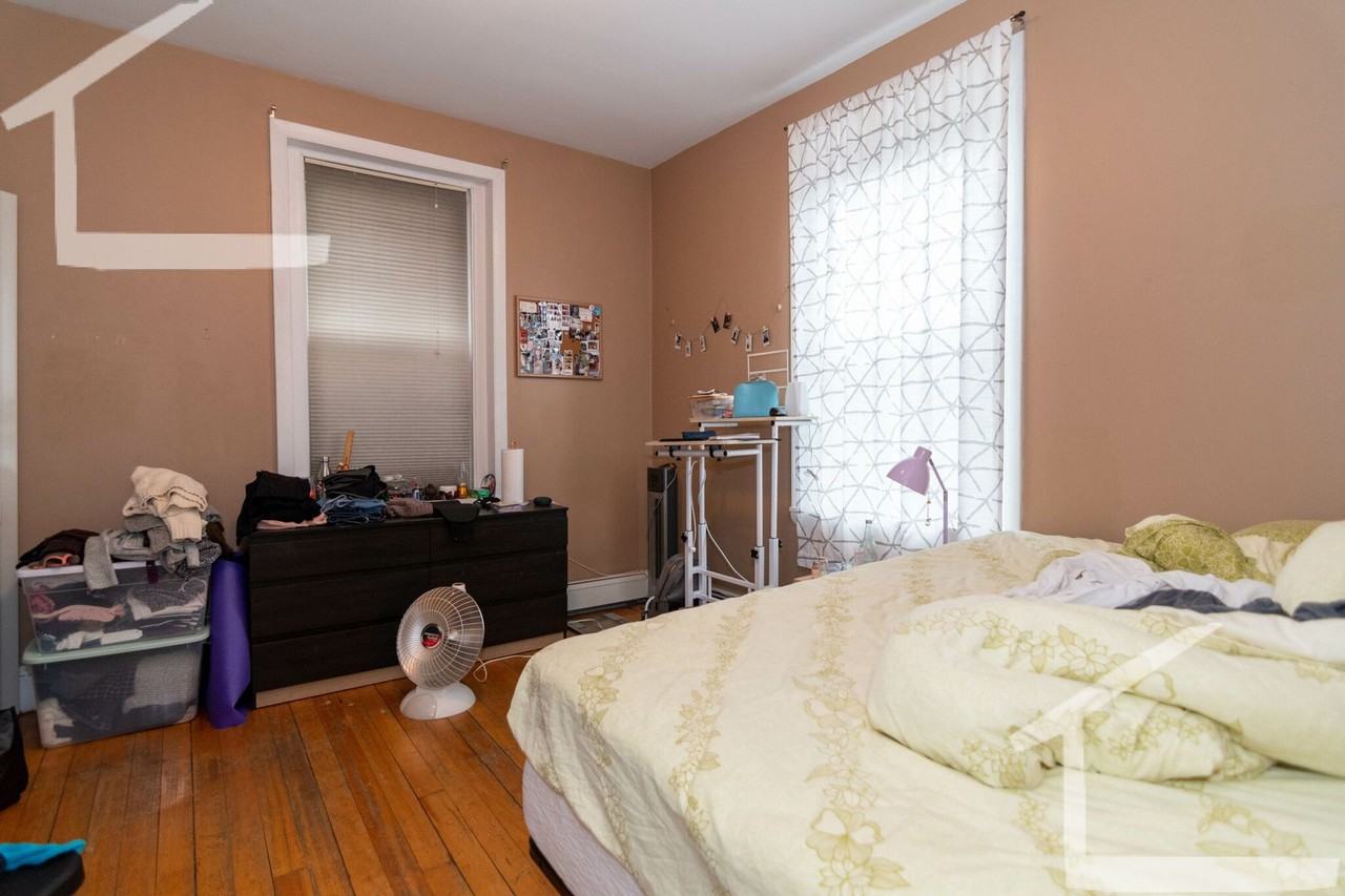 8 Glenville Ave - Photo 6 of 17