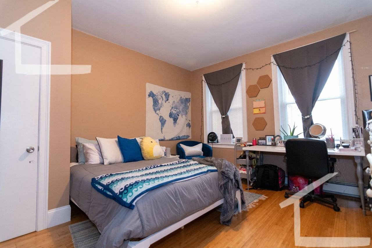 8 Glenville Ave - Photo 7 of 17