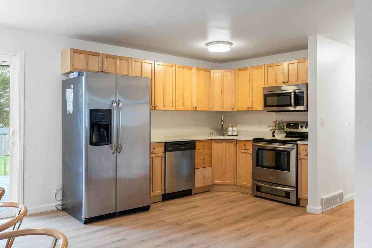 11117 E 11th Ave - Photo 2 of 18