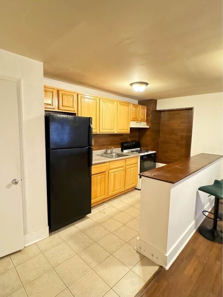 38 North 40th Street - Photo 3 of 4