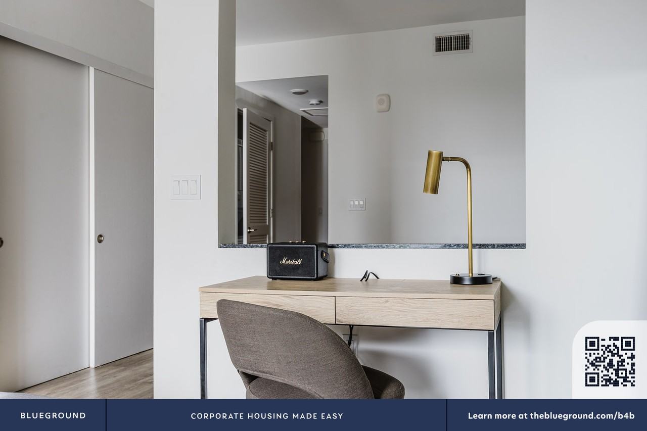 12035 Wilshire Boulevard - Photo 5 of 48