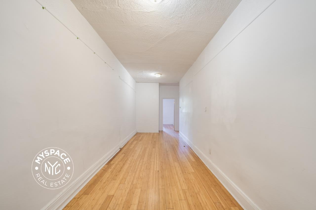 1357 Hancock St #2L - Photo 7 of 10