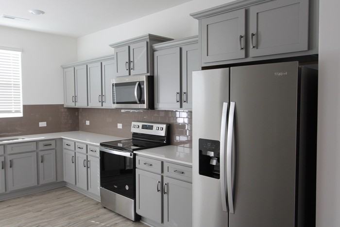 142 N Dorsett St - Photo 3 of 15