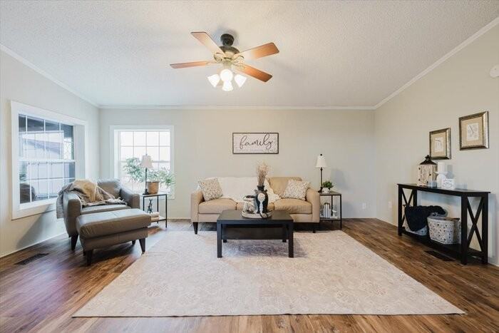 14175 Demmler Rd - Photo 3 of 8