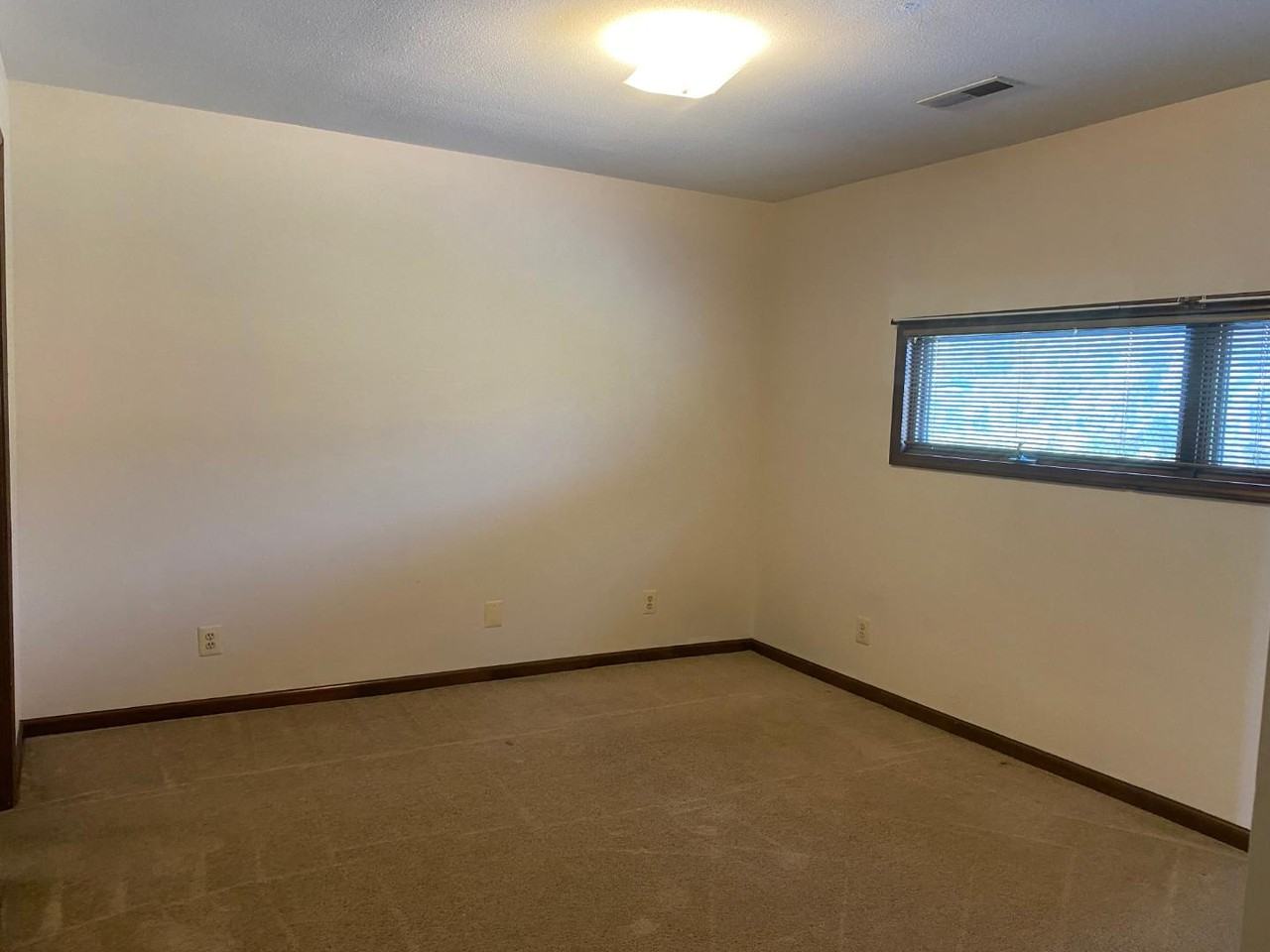 1861 Fairway Ridge Drive Apt 9E - Photo 3 of 7