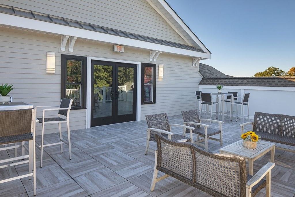 GATEWAY PLAZA - Photo 4 of 10