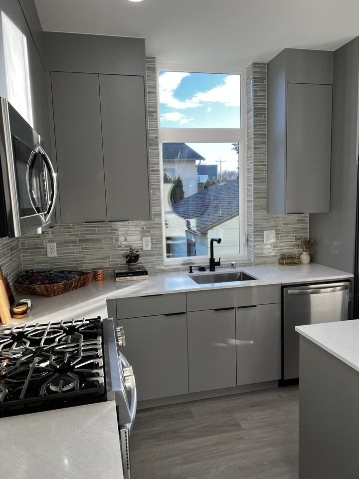 5033 Delridge Way Sw #B - Photo 3 of 34