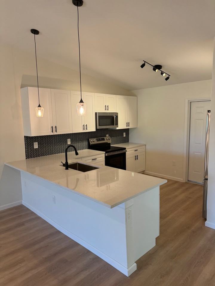 11136 Pendleton Ave #11136 - Photo 7 of 22